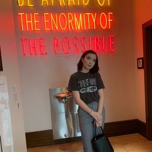 Meet your Posher, Stephanie